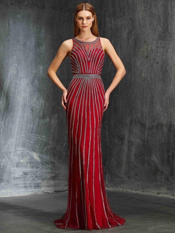 Abiti a tubino/colonna con scollo a barchetta, perline, maniche a rete, strascico a ruota/spazzola