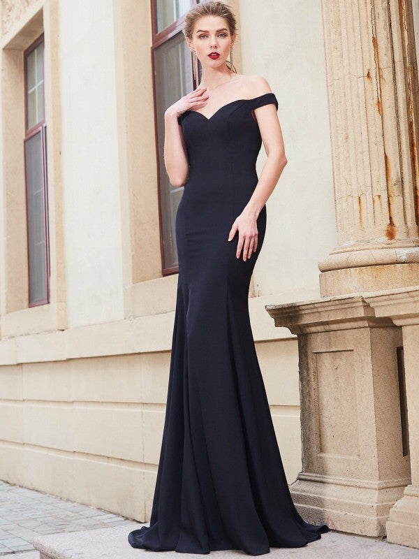 Abiti in raso giapponese con volant, stile tromba/sirena, senza maniche, con strascico a ruota e spalle scoperte