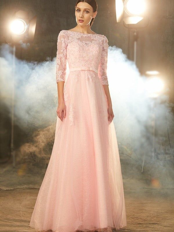 Vestidos de tul con apliques, corte princesa, escote barco, mangas 1/2 y largo hasta el suelo