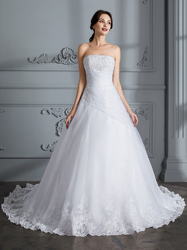 Vestidos de novia de organza con cola de corte sin mangas y sin tirantes