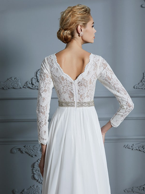 Abiti da sposa in chiffon con strascico a ruota in pizzo e scollo a V, maniche a 3/4, stile A/Principessa