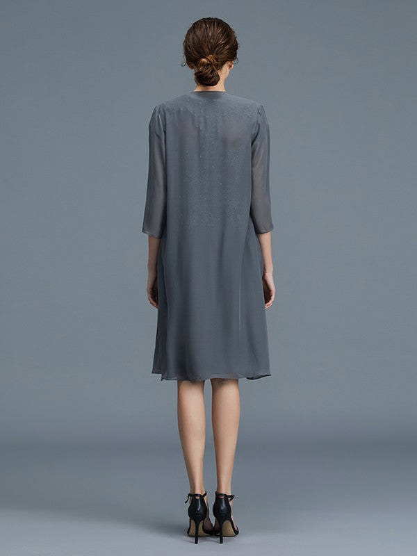 Vestidos para madre de la novia de corte A/princesa, escote en V, gasa, apliques, sin mangas, hasta la rodilla