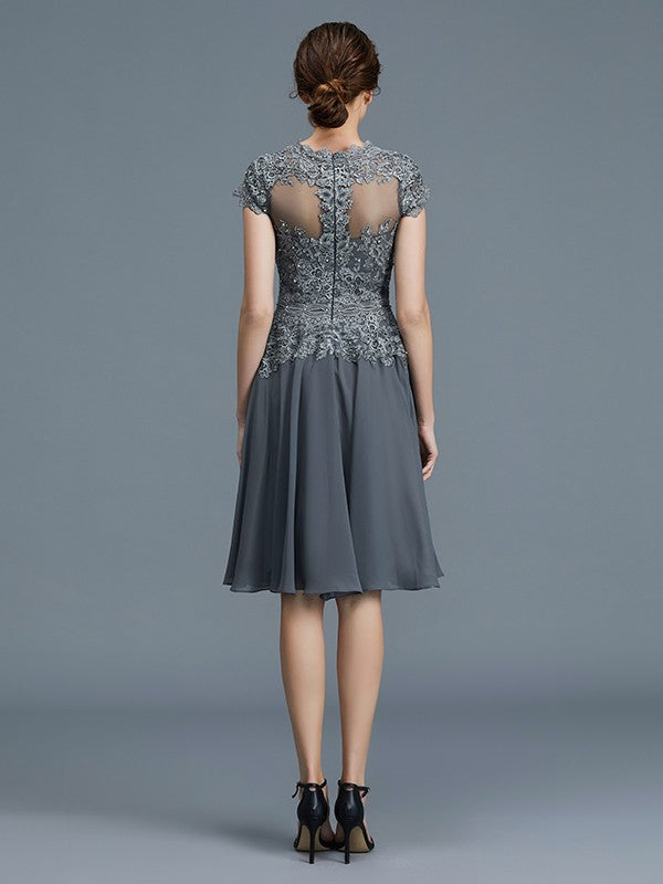 Vestidos para madre de la novia de corte A/princesa, escote en V, gasa, apliques, sin mangas, hasta la rodilla