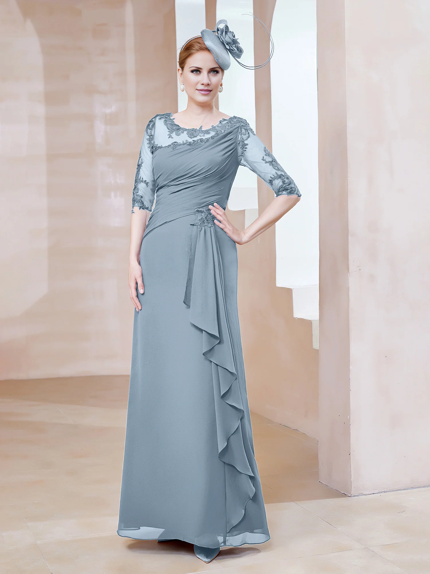 Vestido de madre de la novia ajustado, con escote redondo bajo de encaje y bordes con volantes.