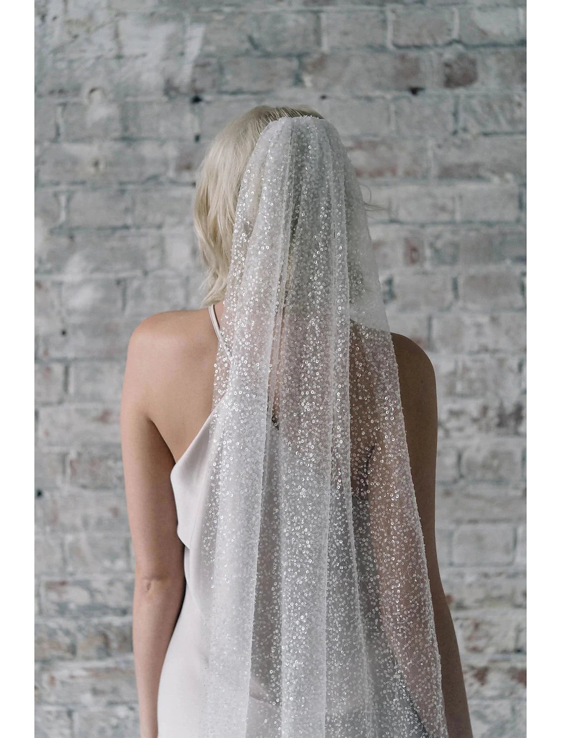 Jimiss - Velo de novia minimalista/brillante de una sola capa, velo de iglesia con lentejuelas, vestido transparente de 78,74 pulgadas (200 cm), que deja una profunda impresión en 2025