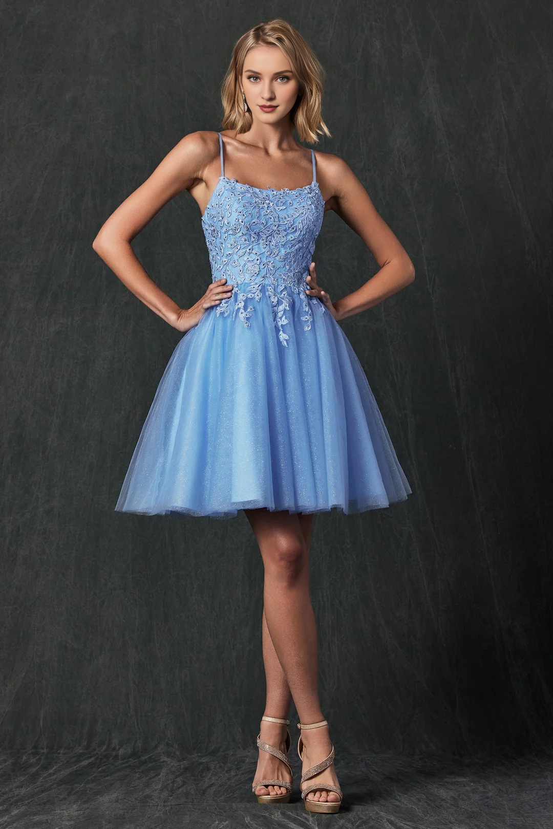 Vestido corto sin mangas con calcomanía de flores