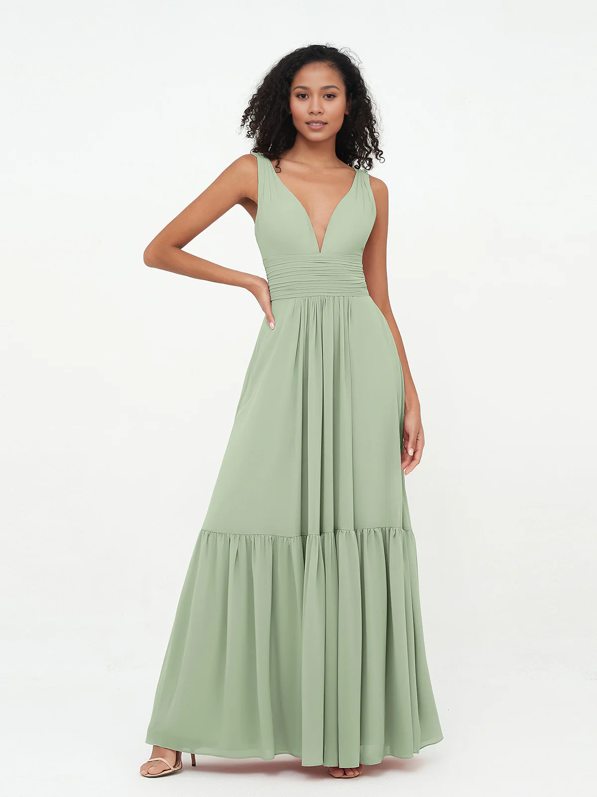 Vestido estilo bohemio con falda en capas de gasa y escote en V profundo