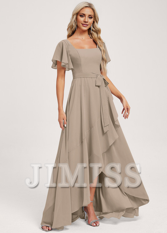 Vestido de dama de honor asimétrico de gasa con corte A y corte cuadrado