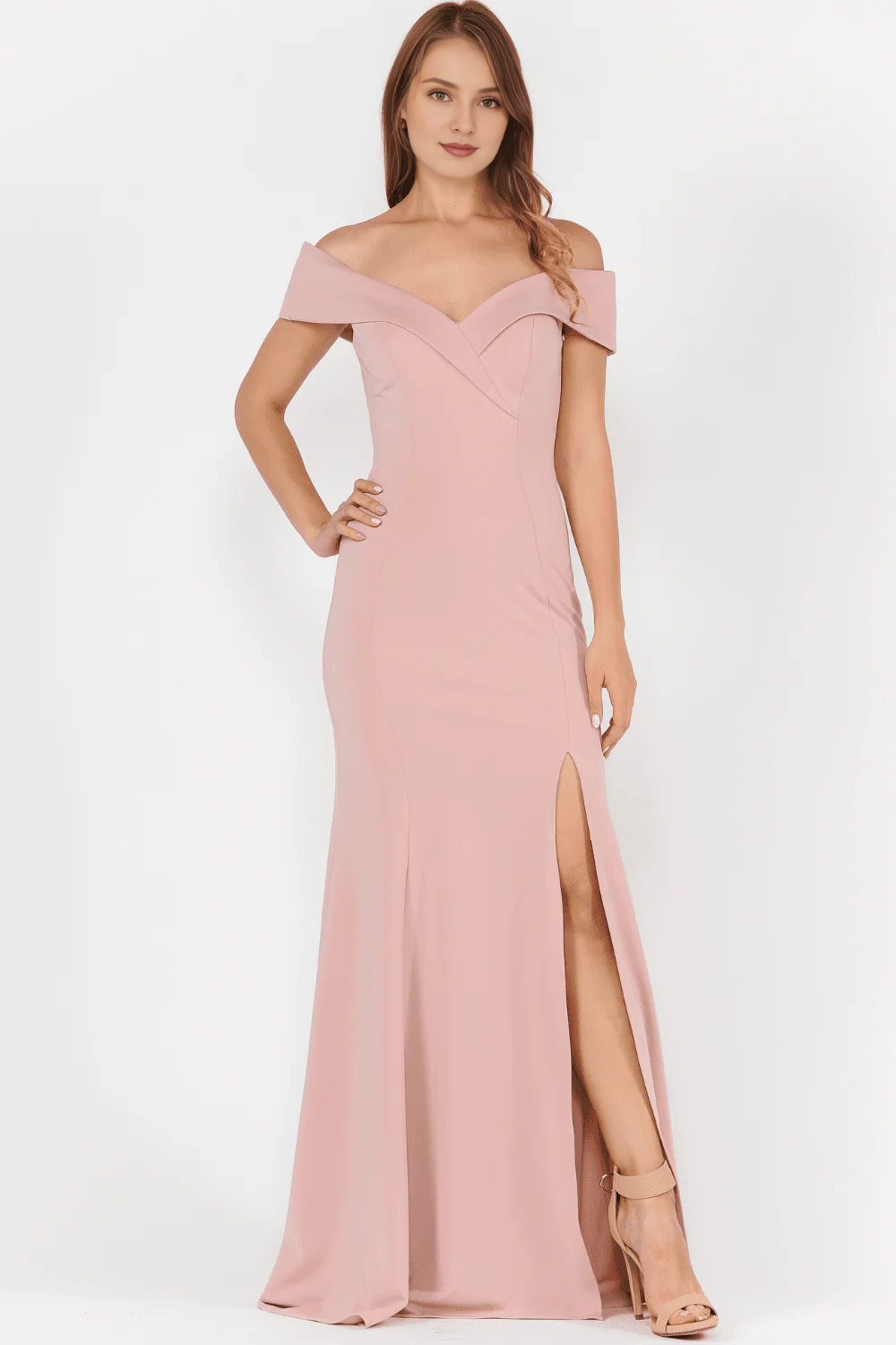 Vestido largo de punto liso con hombros descubiertos y abertura frontal