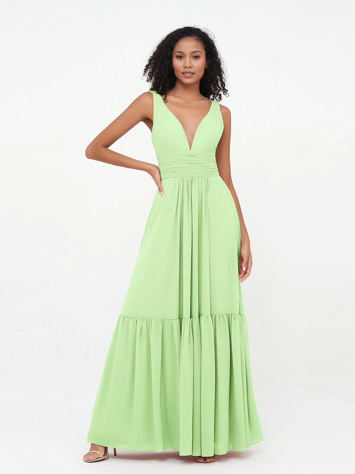 Vestido estilo bohemio con falda en capas de gasa y escote en V profundo