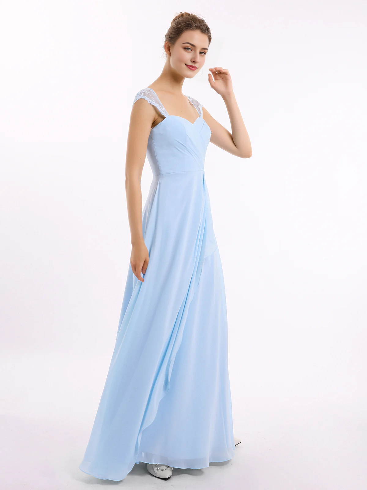 Abito da damigella d'onore in chiffon con maniche in pizzo