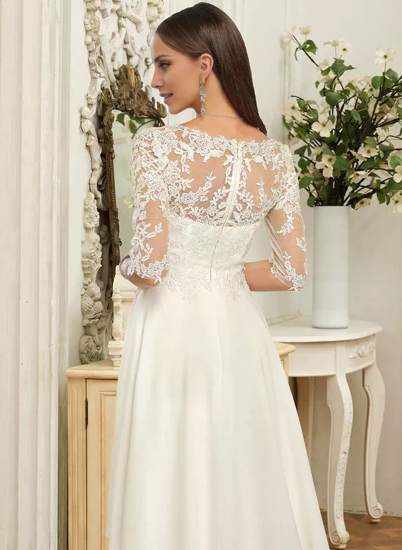 Vestido de novia asimétrico de gasa con encaje y escote en V y volantes