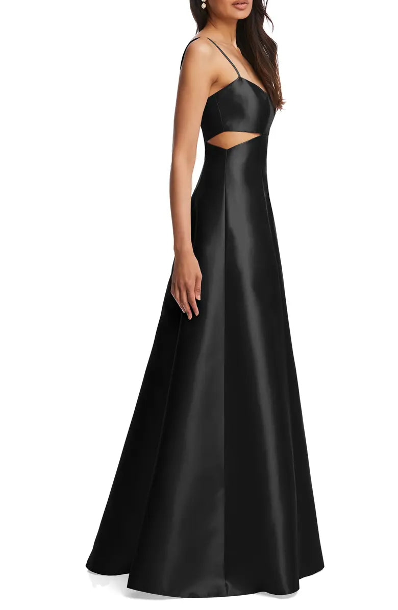 Vestido de noche elegante, fino, con hombros descubiertos, superficie de satén ahuecada, sin espalda y largo hasta el suelo.