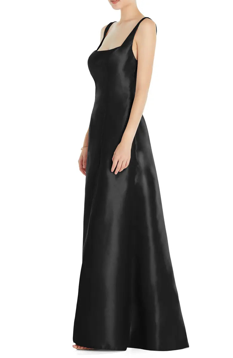 Vestido de noche sencillo y elegante con escote cuadrado, hombros descubiertos, satén, largo hasta el suelo, abertura frontal y espalda descubierta.