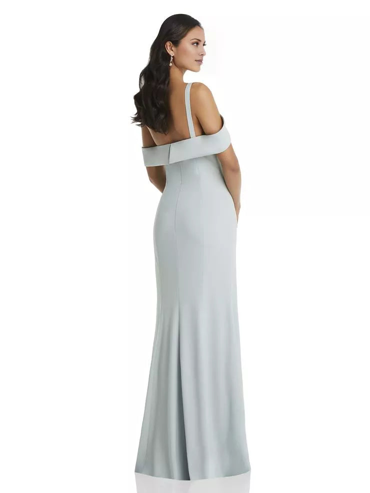 Vestido de fiesta largo hasta el suelo, sin mangas, con cuello asimétrico, hombros descubiertos, espalda descubierta, abertura lateral 