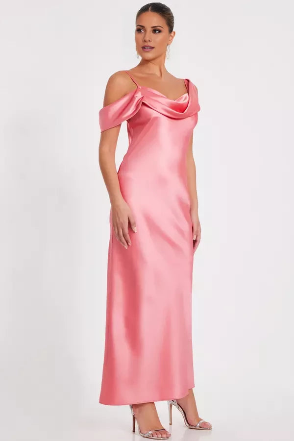 Vestido de fiesta con cuello asimétrico, sin mangas, tirantes finos, espalda descubierta y largo hasta el suelo 