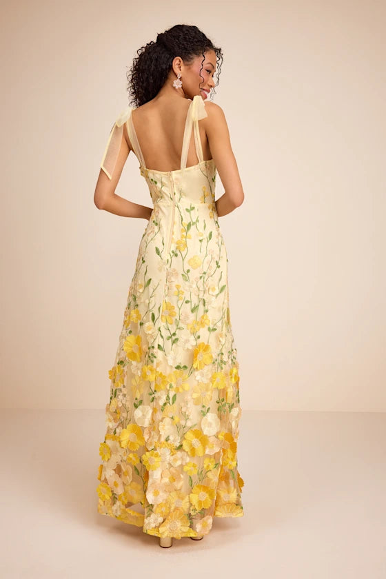 Blooming Yellow Floral Lace A-Line Spaghetti Strap Square Neck Prom Dresses