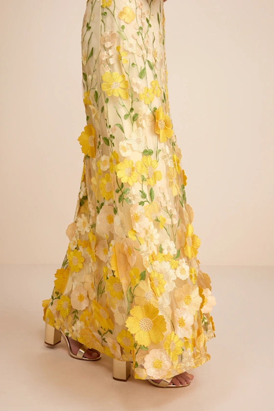 Blooming Yellow Floral Lace A-Line Spaghetti Strap Square Neck Prom Dresses