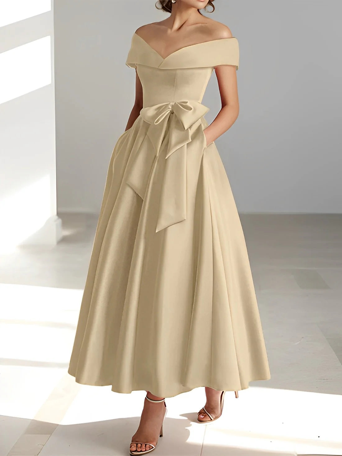 Abiti da sposa a trapezio/principessa con spalle scoperte e tasche