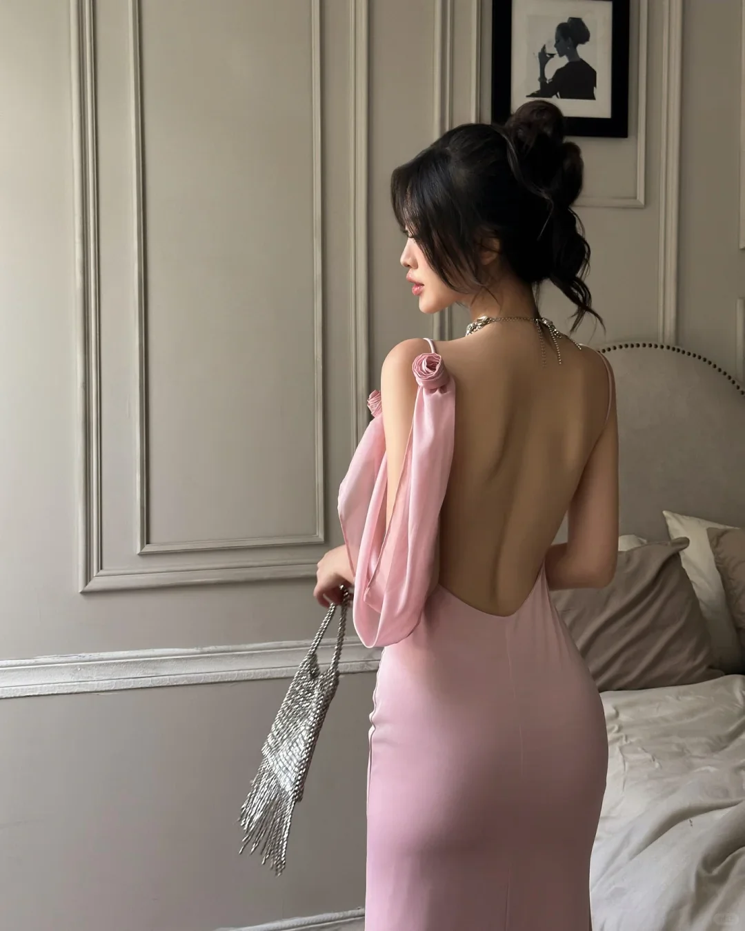Chic Blush Pink Satin Mermaid Cowl Neck Spaghetti Straps Open Back Floor Length Evening Dresses