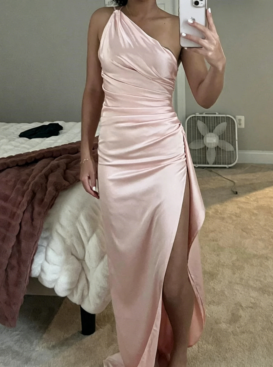 Chic Blush Pink Satin One-Shoulder High Slit Ruched Floor-Length Evening Dresses