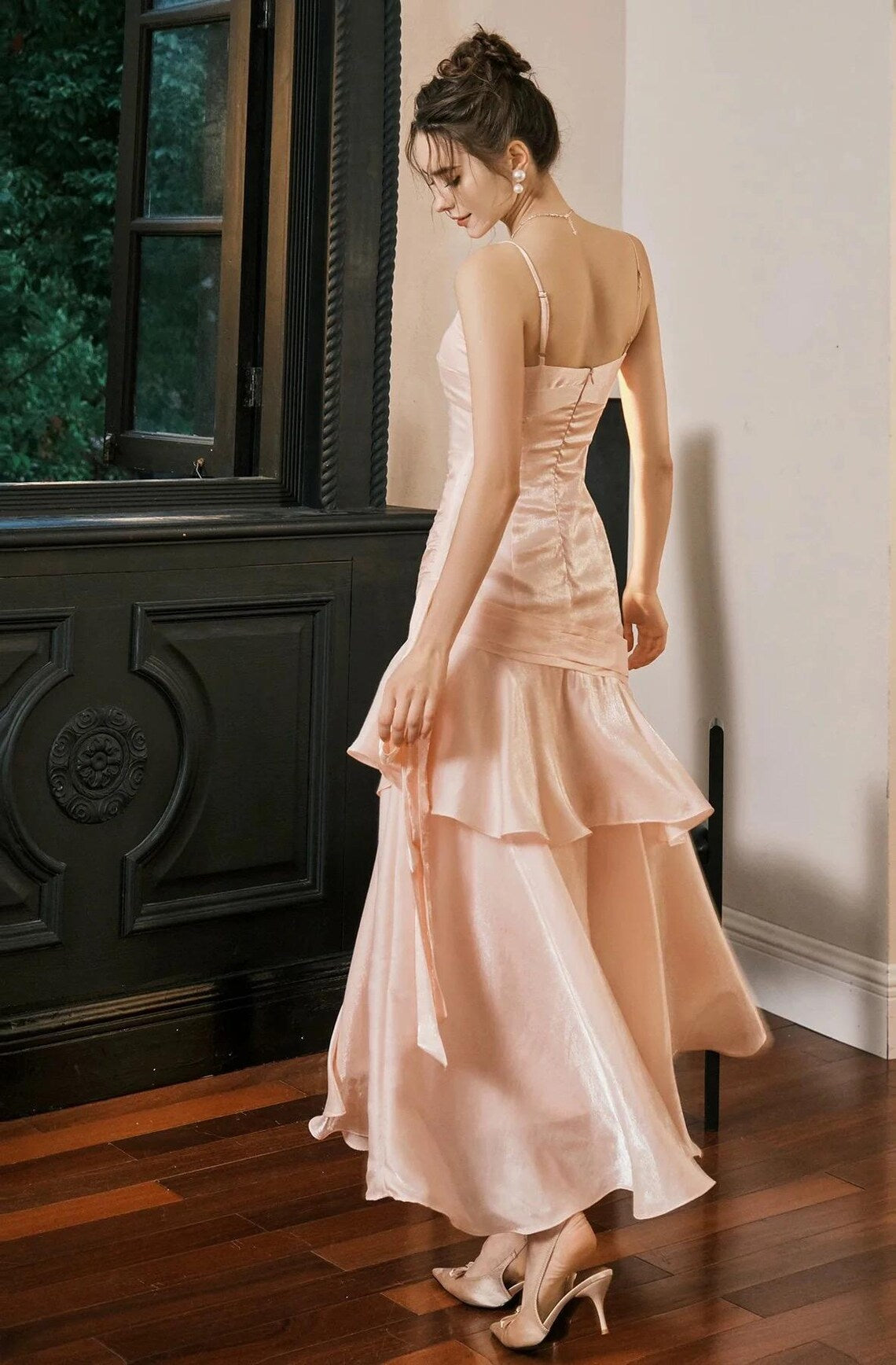 Chic Strappy Ruched Tiered Shimmer Satin Floor-Length Evening Dress