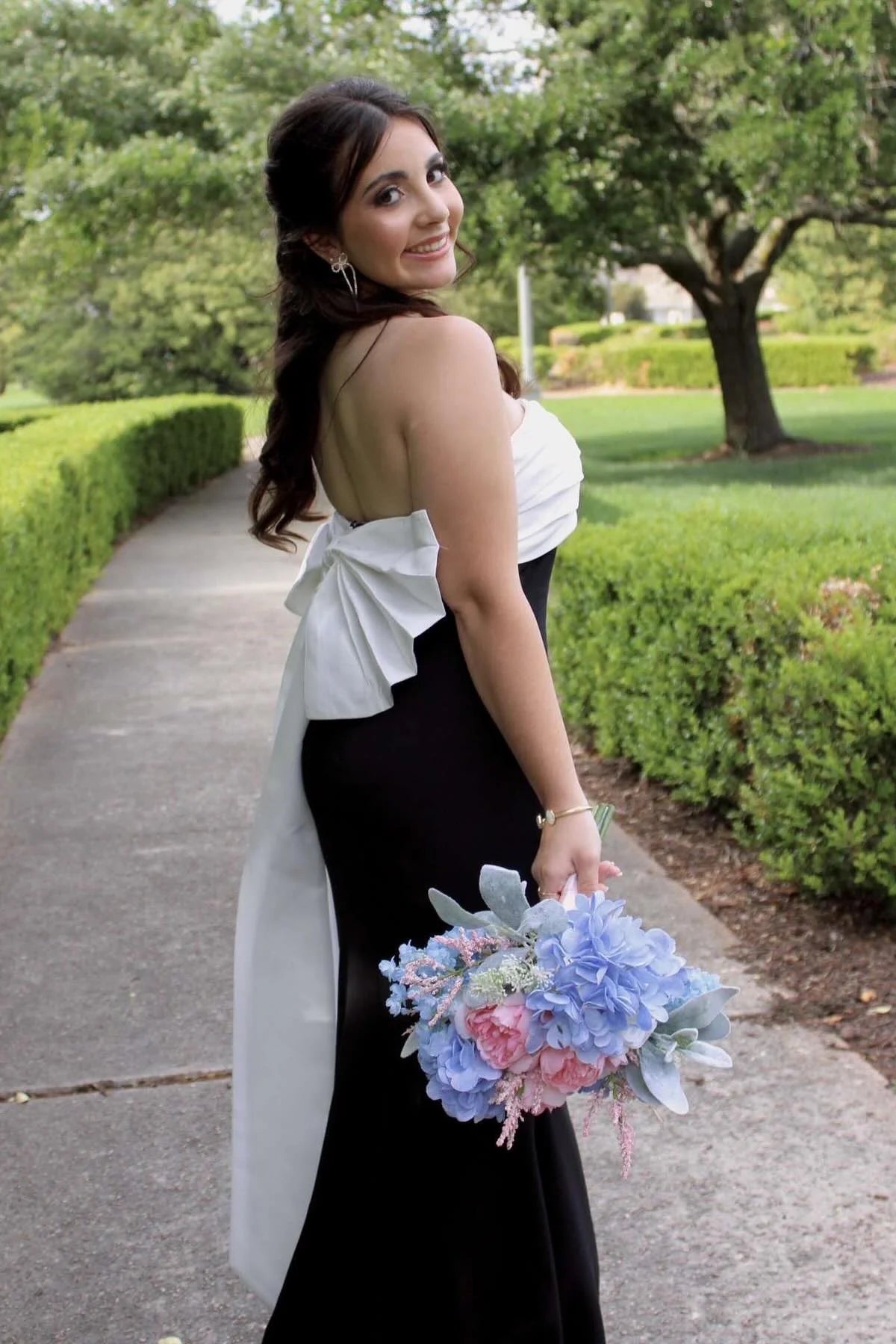 Chic Two-Tone Strapless Sweetheart Ruched Bodice Mermaid Prom Dress with Oversized Back Bow & Train