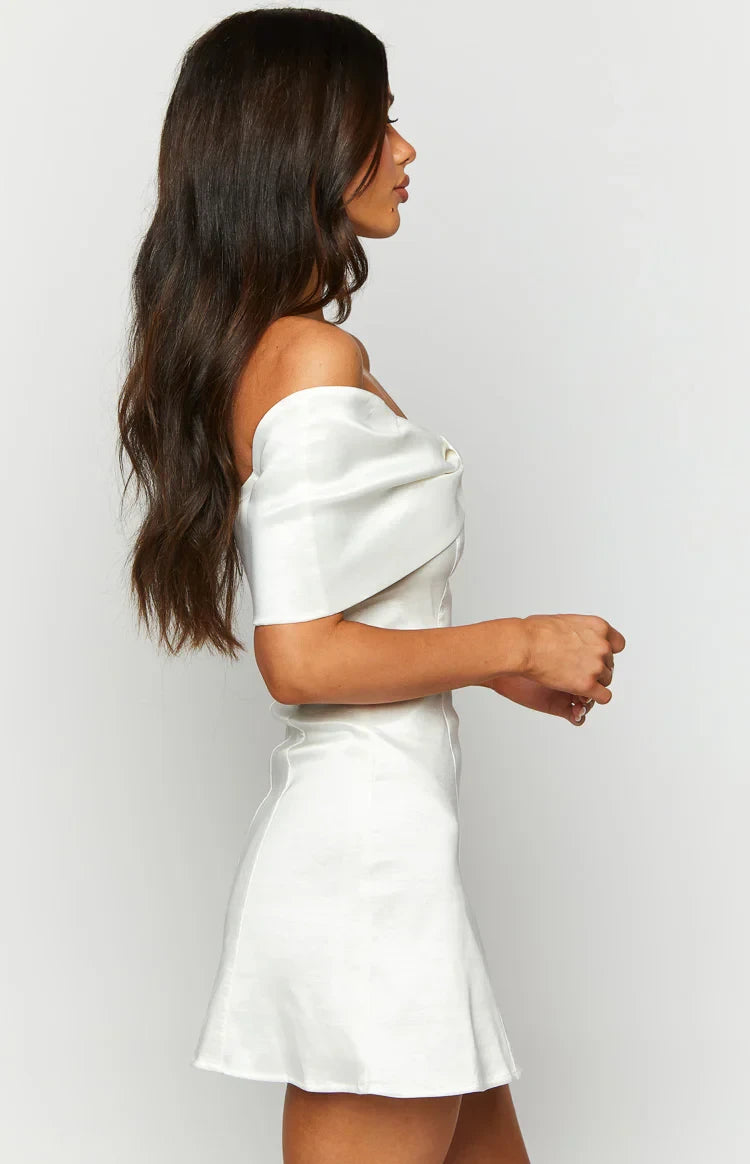 Chic A-line Off-the-Shoulder Short Sleeve Bow Detail Mini Homecoming Dresses
