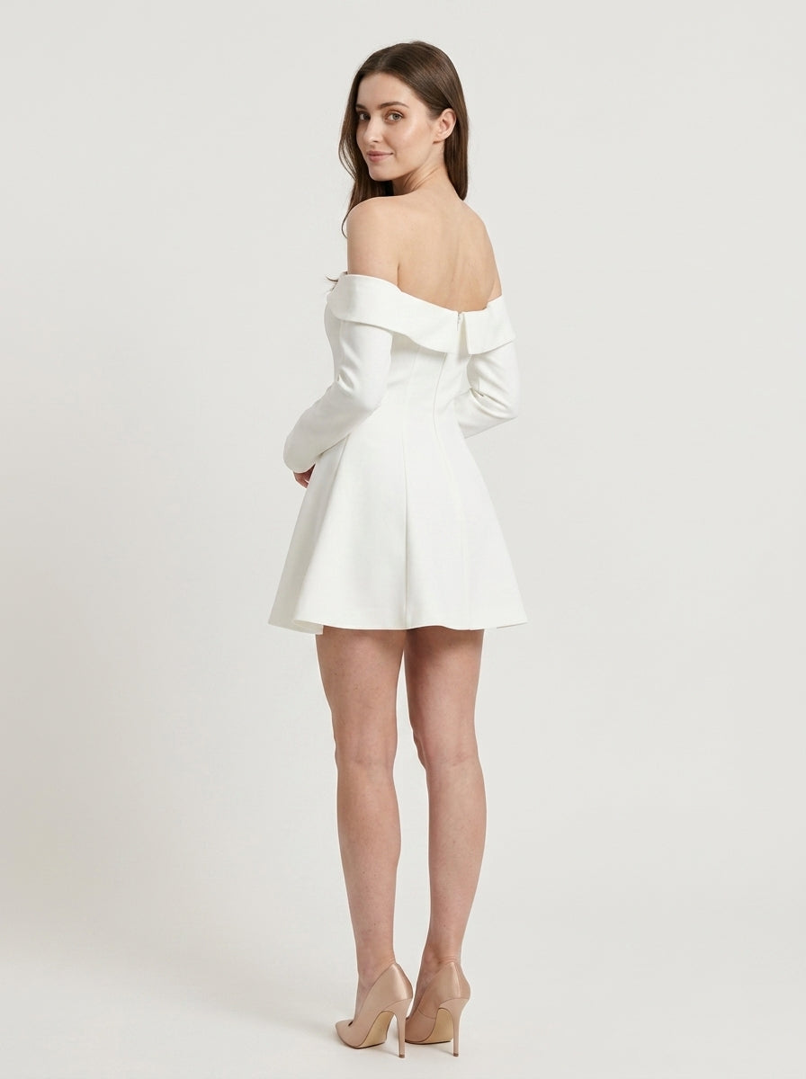 Chic Satin A-Line Off-the-Shoulder Sweetheart Long Sleeve Zipper Back Mini Homecoming Dresses