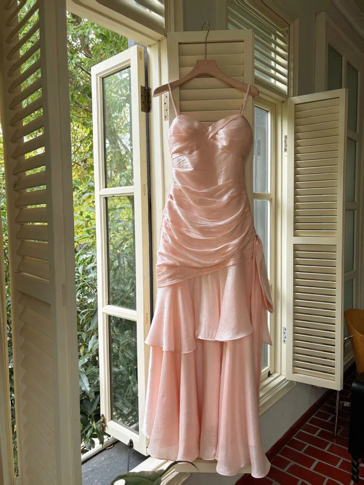 Chic Strappy Ruched Tiered Shimmer Satin Floor-Length Evening Dress