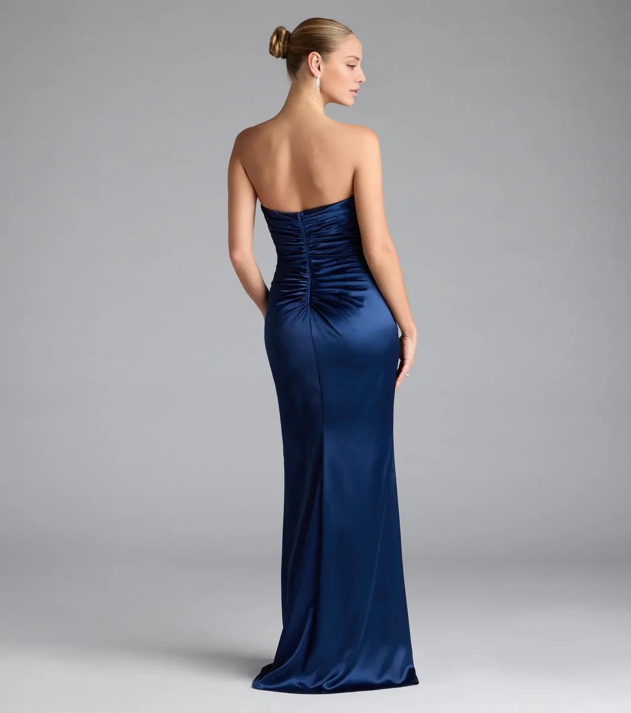 Classic Mermaid Off the Shoulder Neck Strapless Ruched Satin Floor-Length Evening Dress