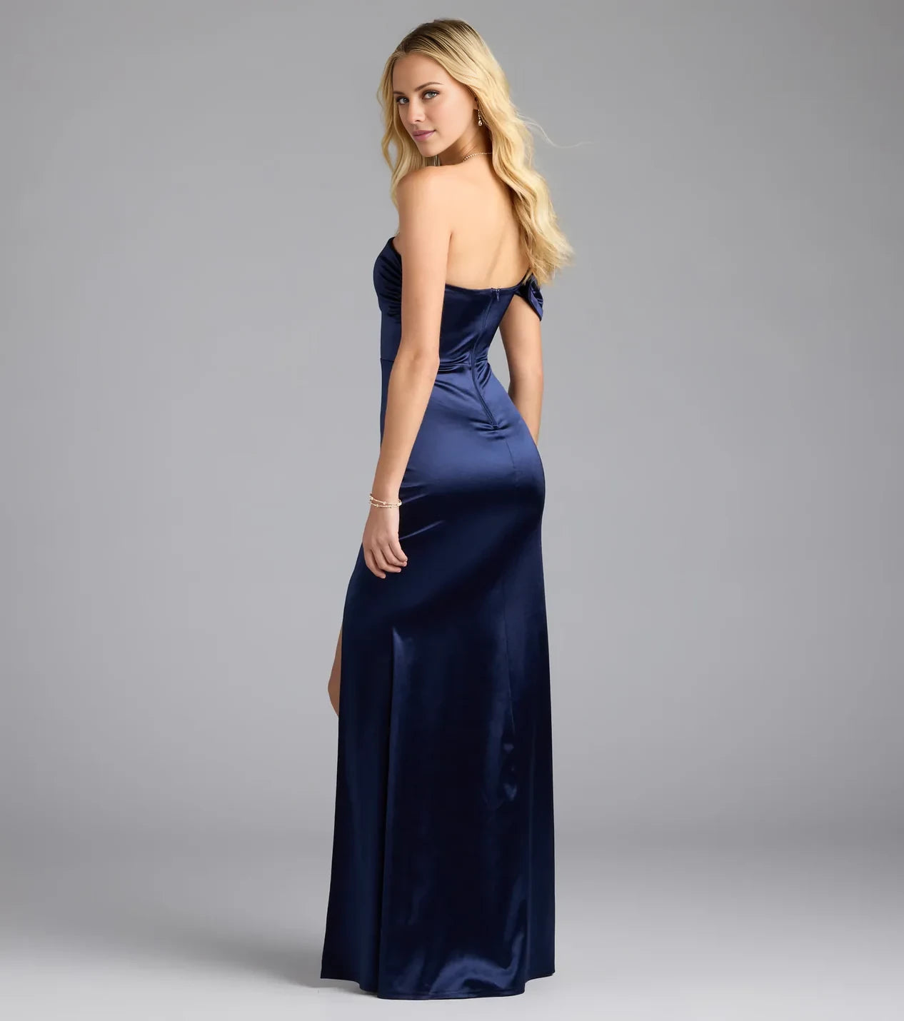 Classic One-Shoulder Neck Sleeveless Back Zip Ruched Slit Satin Mermaid Floor-Length Evening Dress