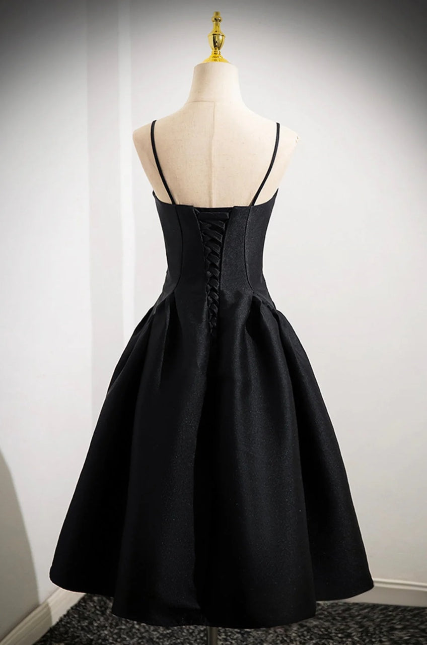 Classic Black A-Line Sweetheart Spaghetti Strap Corset Back Knee-Length Homecoming Dresses for Teens