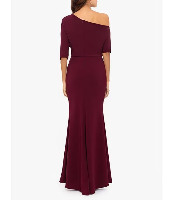 Vestido de noche asimétrico de crepé con cola de pez, manga corta y un solo hombro