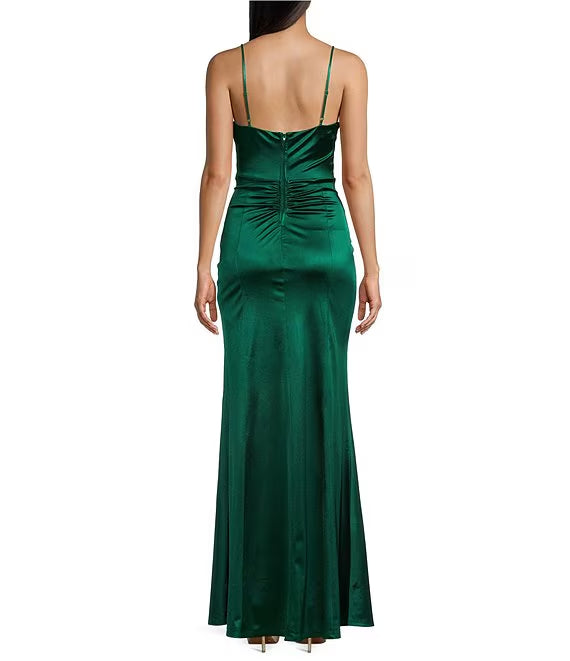 Parallel crepe seam side slit long evening dress