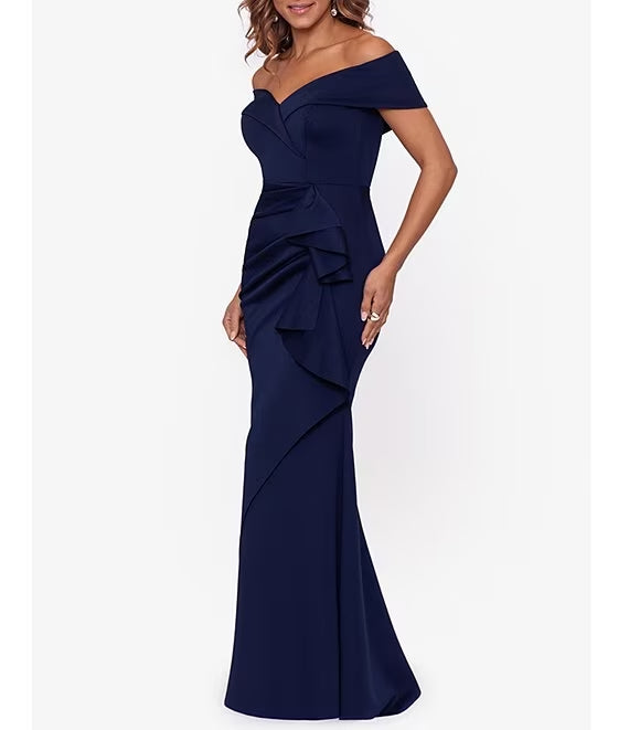 Vestido de noche con cola de pez, manga corta y hombros descubiertos con borde con volantes