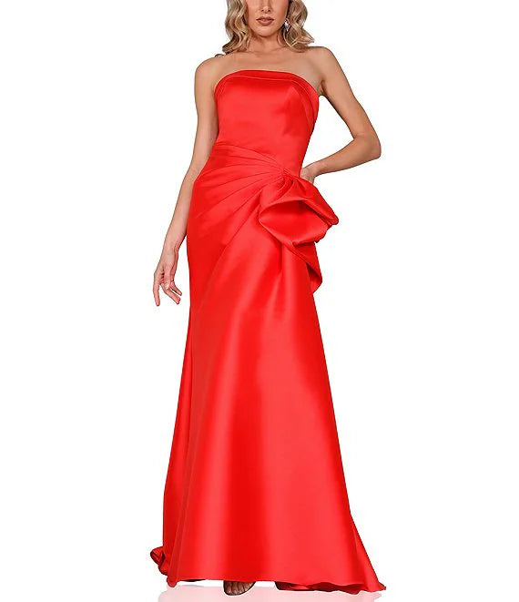 Vestido de fiesta con escote de brida sin hombros, aberturas laterales plisadas y dobladillo acampanado.