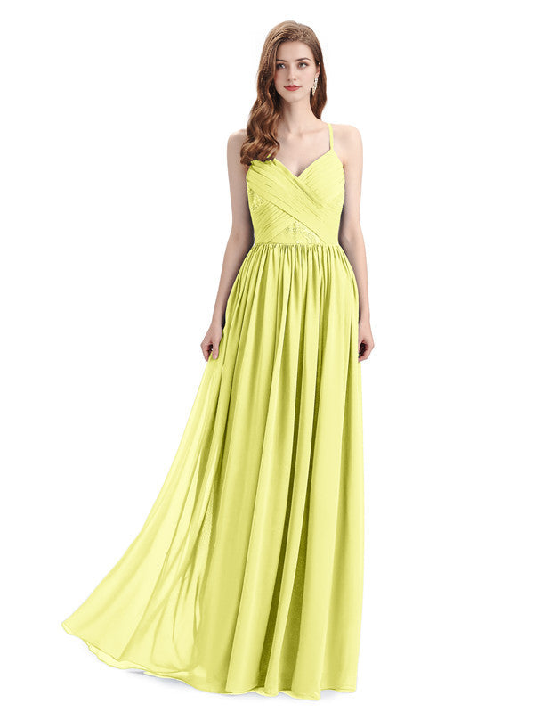 Elegantes vestidos de dama de honor de gasa con tirantes finos, corte A, escote en V y largo hasta el suelo