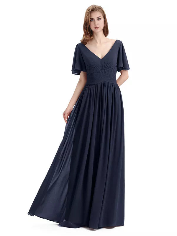 Vestidos de dama de honor elegantes de gasa con escote en V, mangas cortas y largo hasta el suelo