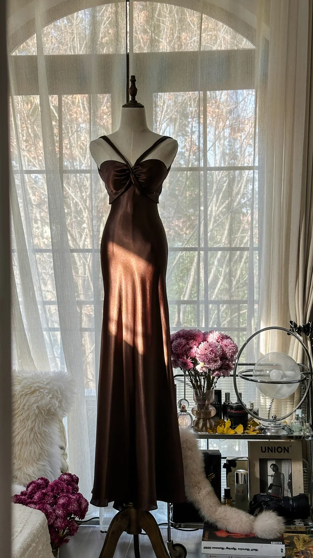 Deep Brown Satin Twist Bust Open-Back Mermaid Floor-Length Evening Dress