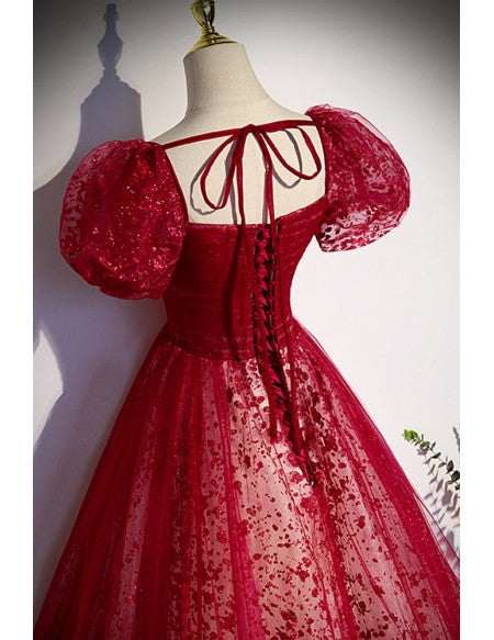 Vestido de noche único y hermoso de color rojo vino con lentejuelas, escote cuadrado, manga corta, corte A/princesa, espalda descubierta, lazo anudado y largo hasta el suelo.