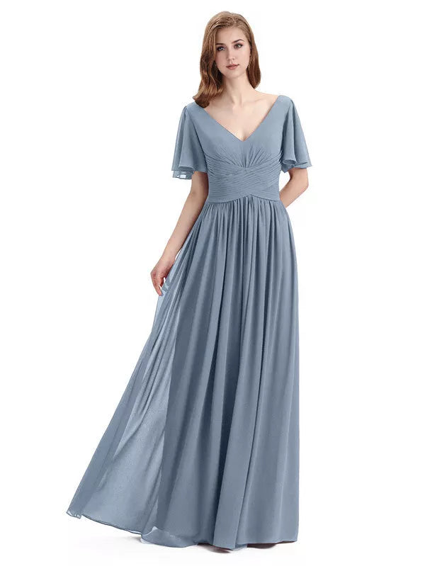 Vestidos de dama de honor elegantes de gasa con escote en V, mangas cortas y largo hasta el suelo