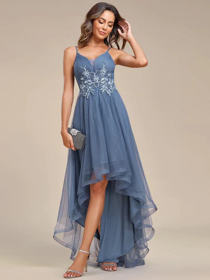 Chic and Stylish Sleeveless Prom Dress with High-Low Hemline