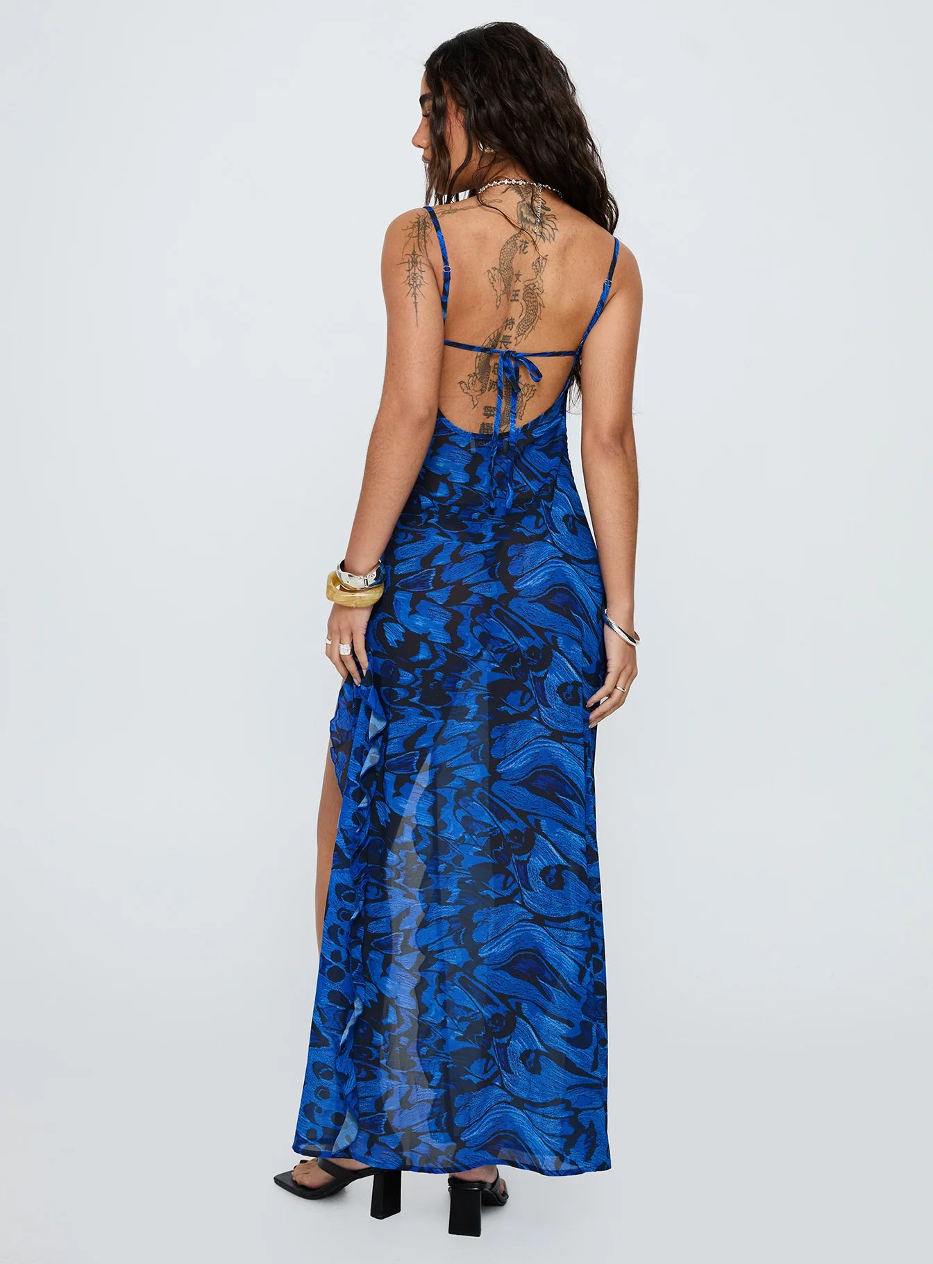 Edgy Flowy Ruffled V-Neck Spaghetti Strap Tie-Back High-Slit Maxi Prom Dress