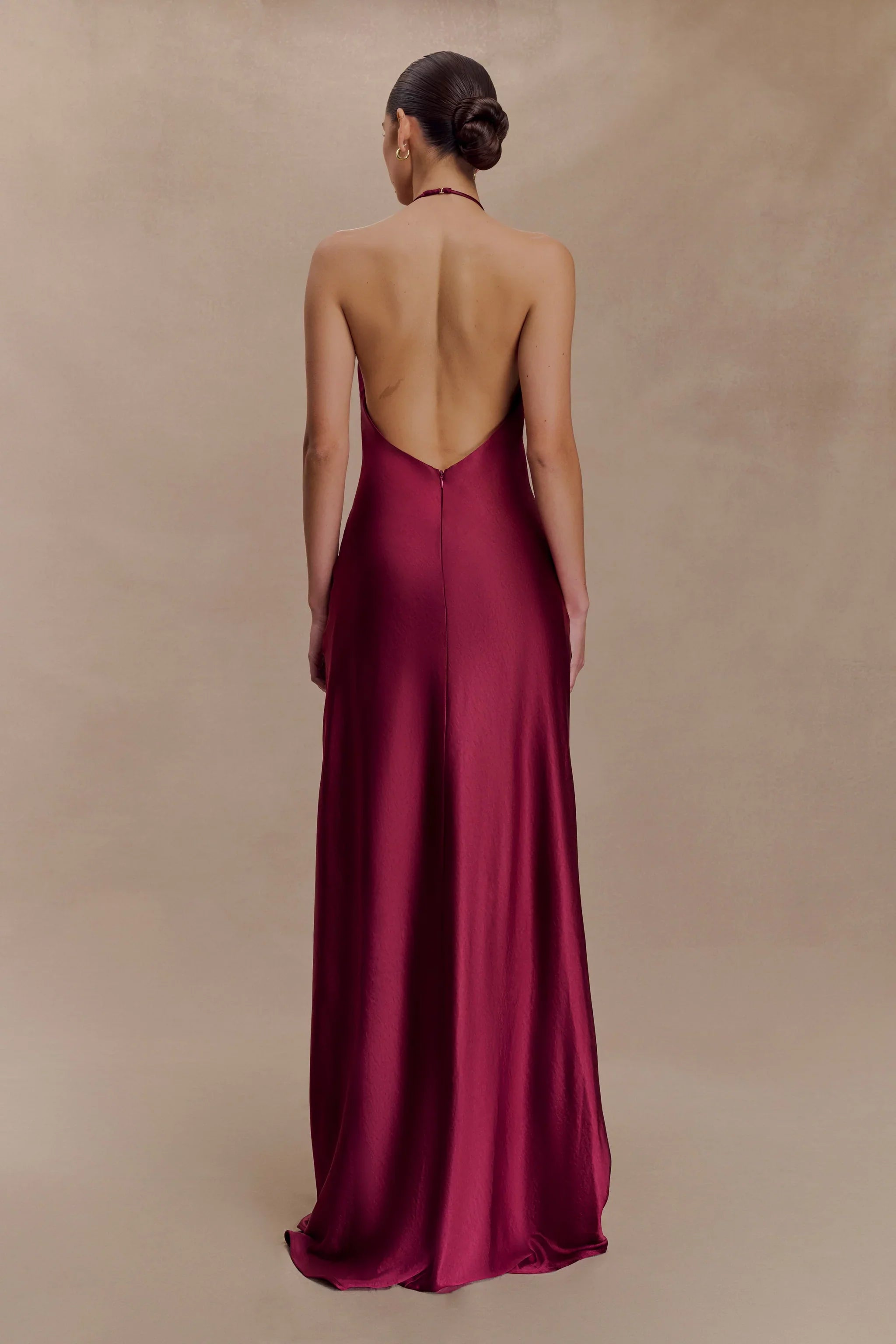 Elegant-Simple Satin Halter-Neck Sleeveless Open-Back Flowy Floor-Length Evening Dress