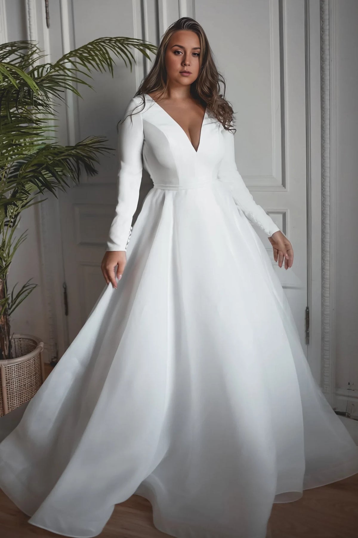 Elegant White Crepe A-Line Floor-Length Bridesmaid Dress with Plunging V-Neck