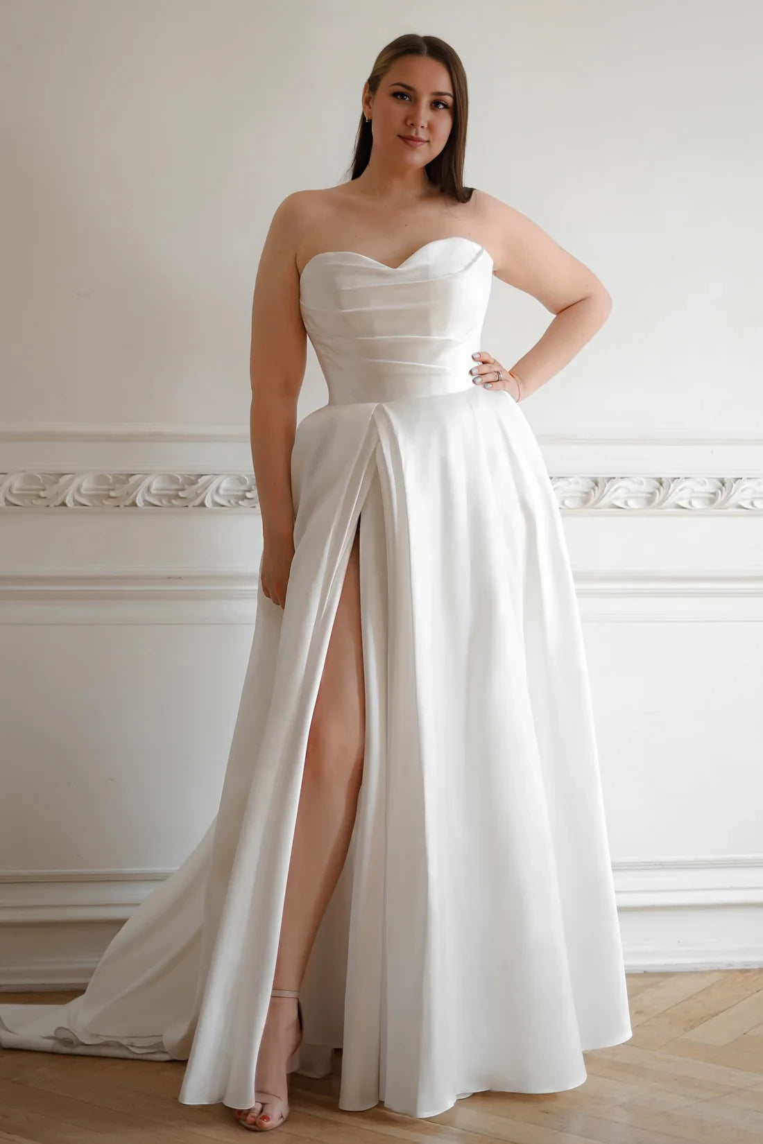 Elegant A-Line Sweetheart Neck Strapless Ruched Bodice High Slit Plus Size Maxi Winter Wedding Dress