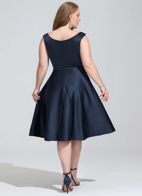 Elegant A-line Scoop Neck Sleeveless Back Zip Cascading Ruffles Knee-Length Homecoming Dress ﻿