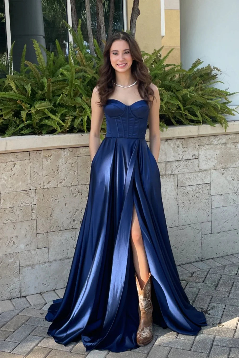 Elegant A-line Sweetheart Neck Spaghetti Straps Corset Lace-Up Back Floor Length Satin Evening Dress