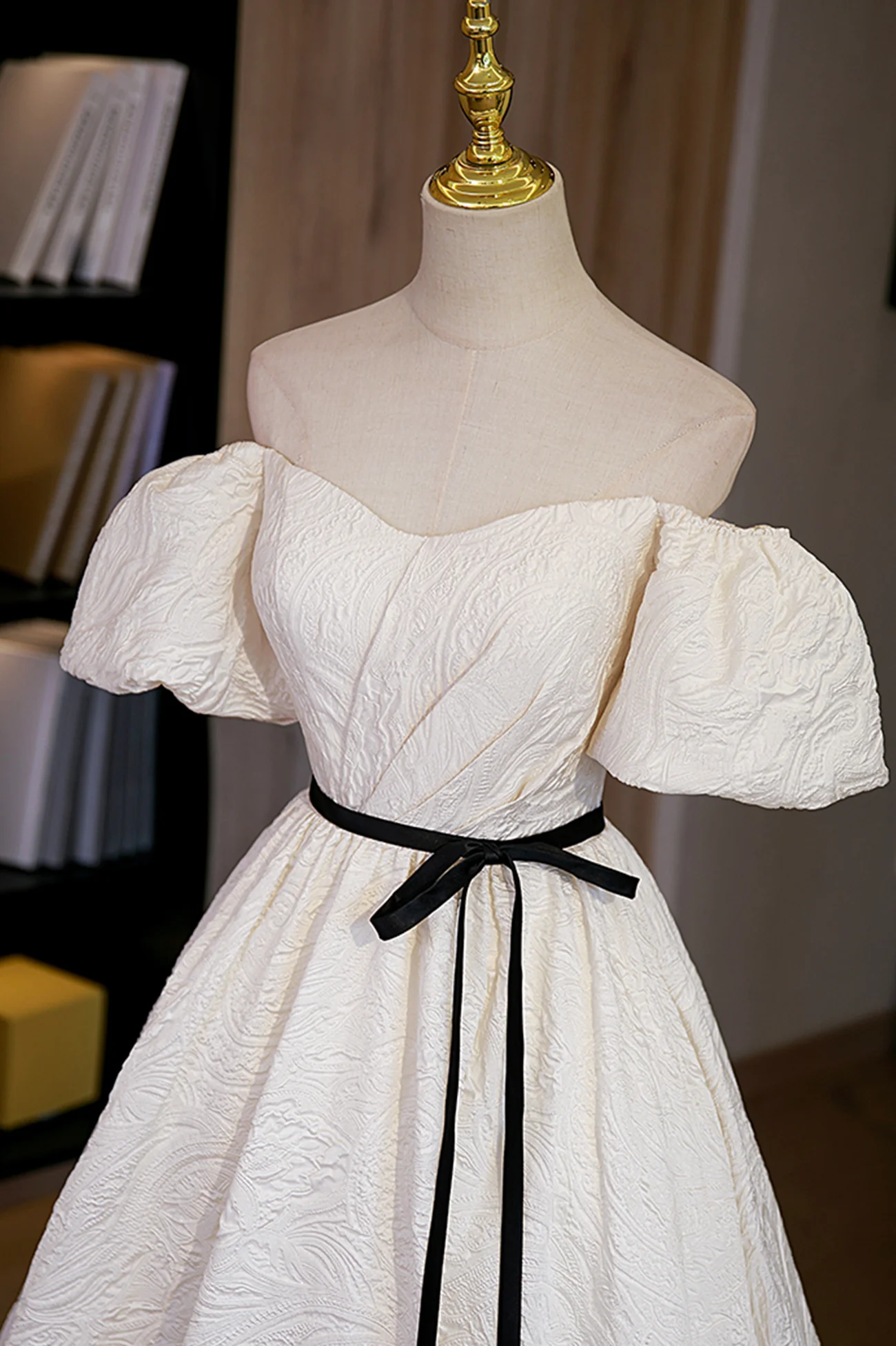 Elegant Ball Gown Off The Shoulder Puff Sleeve Lace Up Back Floor Length Evening Dresses